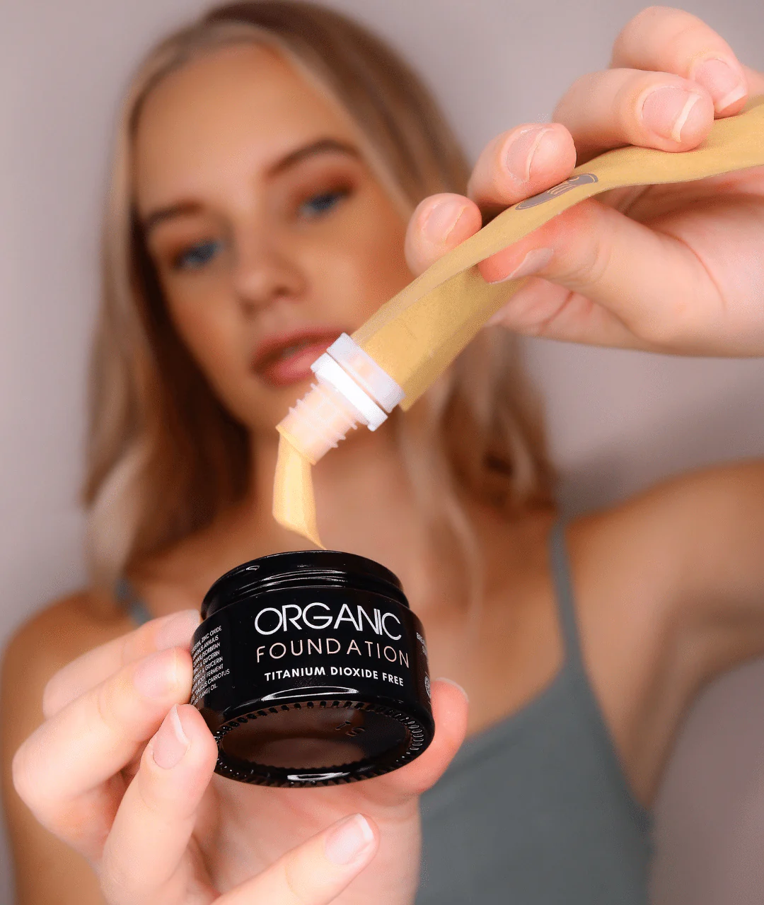 Titanium Dioxide Free Liquid Foundation Refill - Image 5